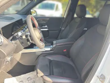 Mercedes-Benz GLB 220 4M AMG
