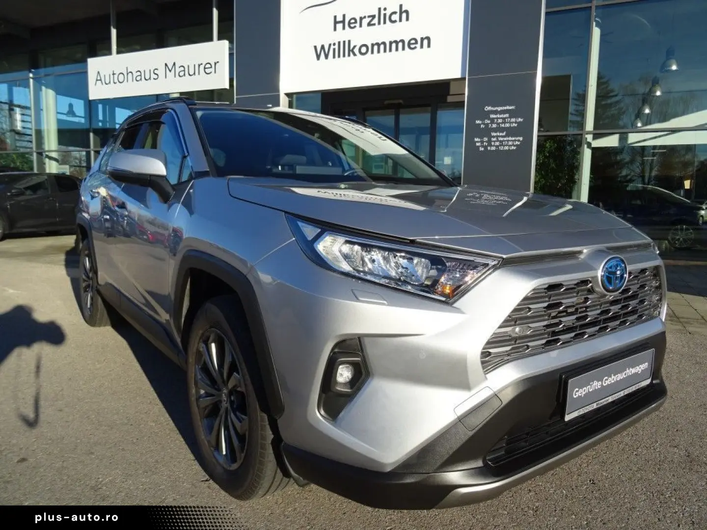 TOYOTA RAV 4 2.5 4x4 Hybrid Team Deutschland AHK