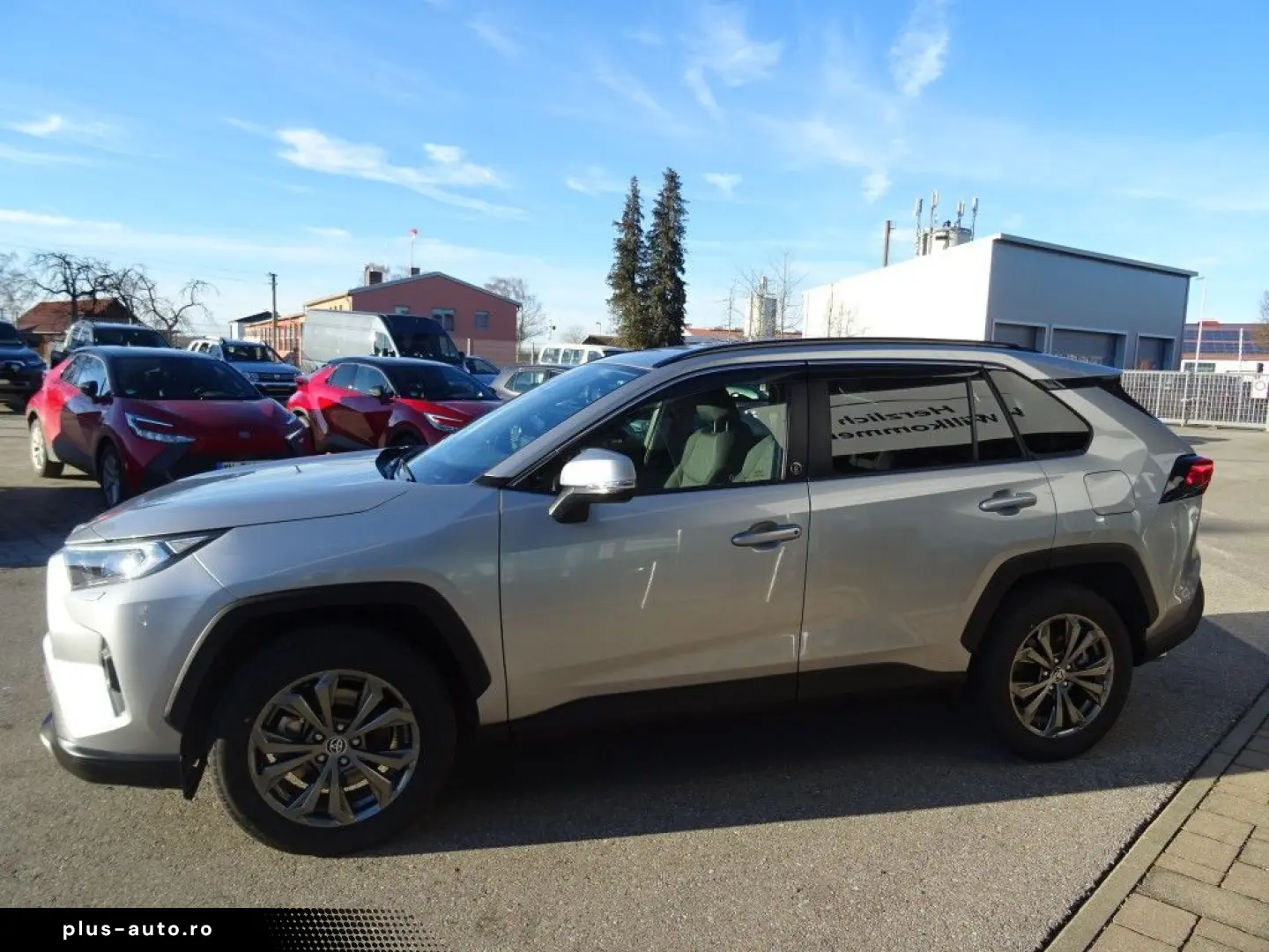 TOYOTA RAV 4 2.5 4x4 Hybrid Team Deutschland AHK