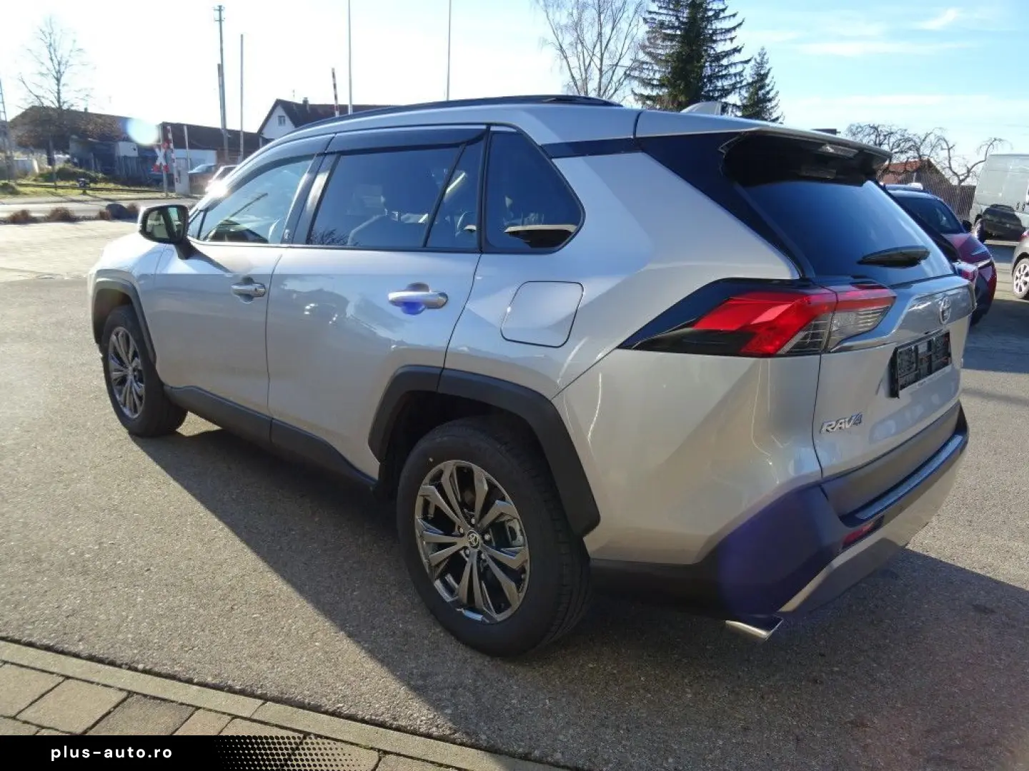 TOYOTA RAV 4 2.5 4x4 Hybrid Team Deutschland AHK