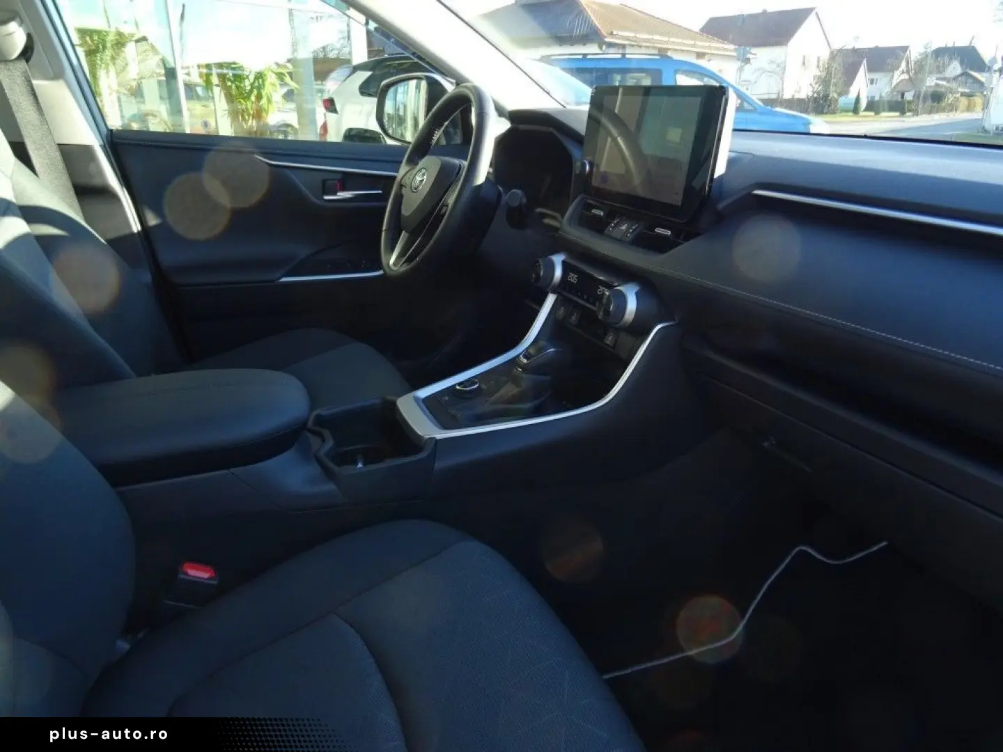 TOYOTA RAV 4 2.5 4x4 Hybrid Team Deutschland AHK