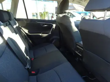 TOYOTA RAV 4 2.5 4x4 Hybrid Team Deutschland AHK