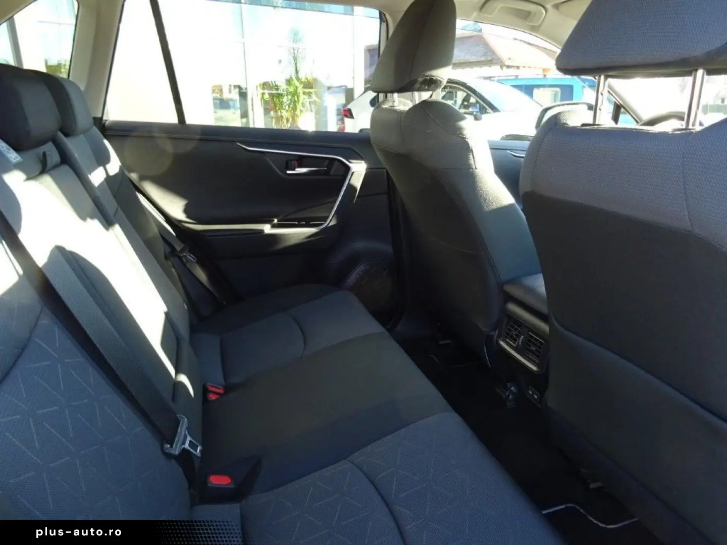 TOYOTA RAV 4 2.5 4x4 Hybrid Team Deutschland AHK