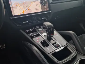 PORSCHE Cayenne Coupé GTS Paket-rot SoftCl. HuD Matrix