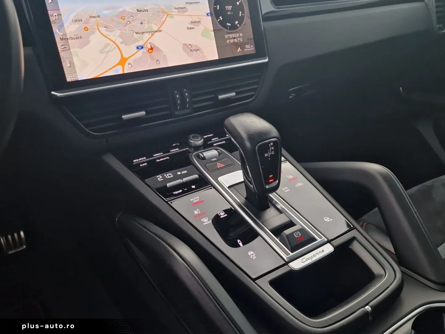 PORSCHE Cayenne Coupé GTS Paket-rot SoftCl. HuD Matrix