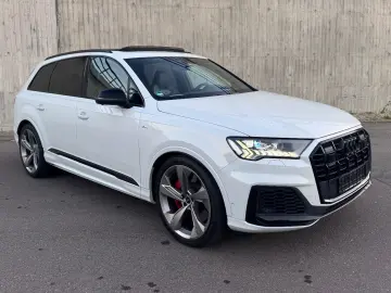 AUDI Q7 60 TFSI e Quatt S-Line Laser Pan 360  B&O 22