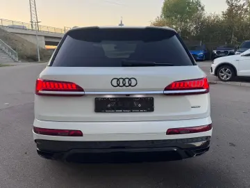AUDI Q7 60 TFSI e Quatt S-Line Laser Pan 360  B&O 22