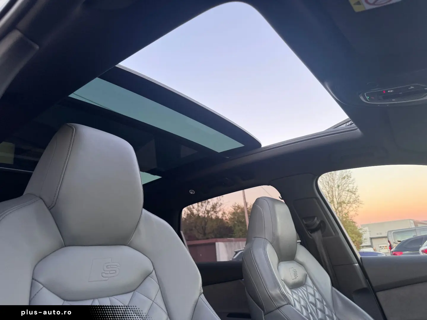 AUDI Q7 60 TFSI e Quatt S-Line Laser Pan 360  B&O 22