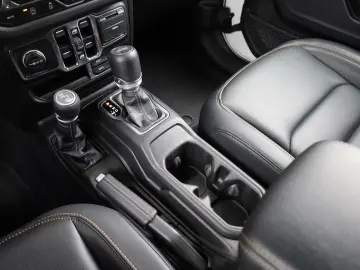 JEEP Wrangler 2.0Unlimited Sahara SHZ LHZ RFK AHK R18