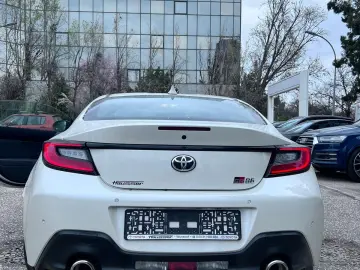 TOYOTA GR86