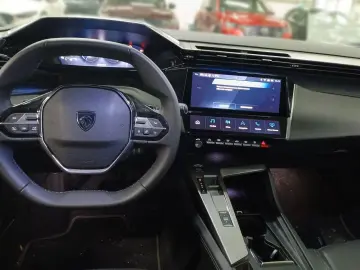 PEUGEOT 408 Allure Pack Plug-In Hybrid AT8  360  KAMERA