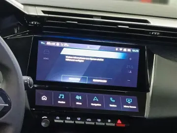 PEUGEOT 408 Allure Pack Plug-In Hybrid AT8  360  KAMERA