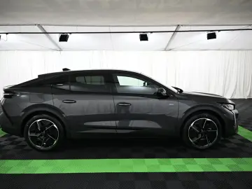 PEUGEOT 408 1.6 225 PHEV e-EAT8 Allure-Pack LED NAVI 19