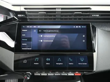 PEUGEOT 408 1.6 225 PHEV e-EAT8 Allure-Pack LED NAVI 19