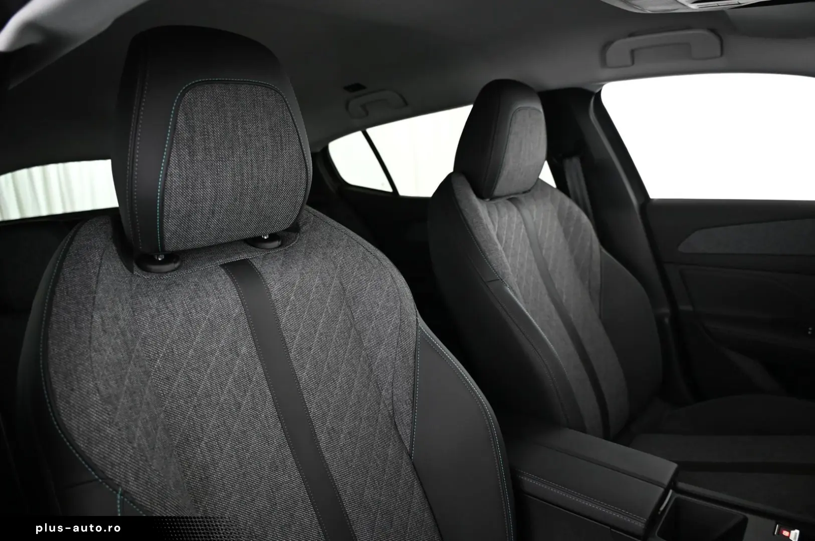 PEUGEOT 408 1.6 225 PHEV e-EAT8 Allure-Pack LED NAVI 19