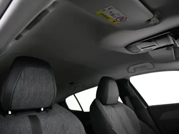 PEUGEOT 408 1.6 225 PHEV e-EAT8 Allure-Pack LED NAVI 19