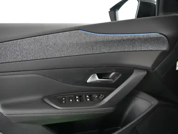 PEUGEOT 408 1.6 225 PHEV e-EAT8 Allure-Pack LED NAVI 19