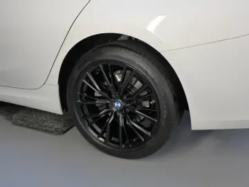 BMW 320d Lim. Aut. M Sport Kamera ACC adaptive LED