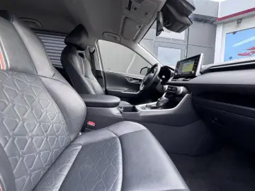 TOYOTA RAV4 2.5 Hybrid 4x4 Adventure