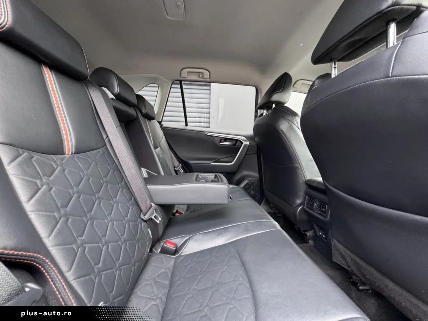 TOYOTA RAV4 2.5 Hybrid 4x4 Adventure