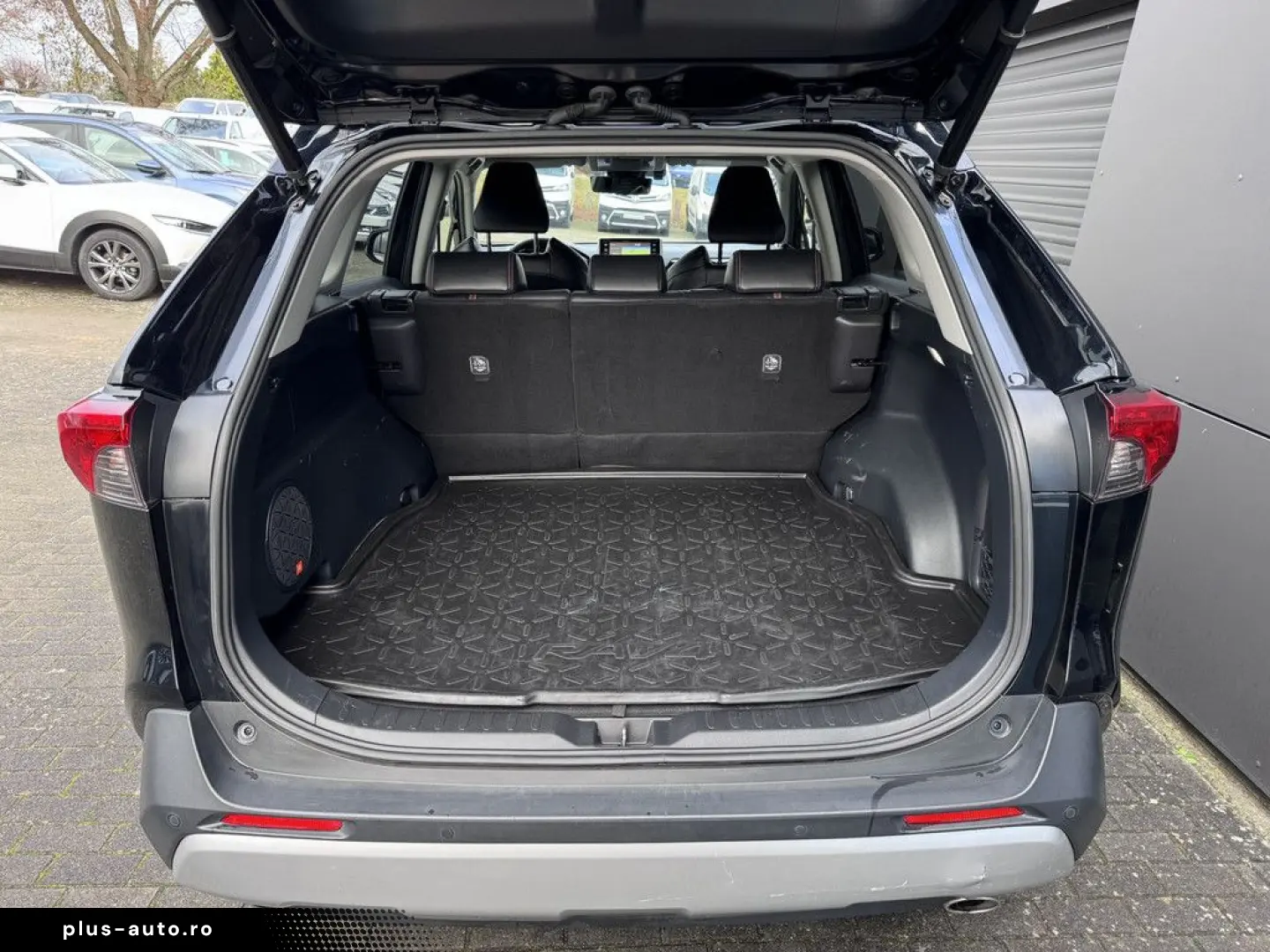 TOYOTA RAV4 2.5 Hybrid 4x4 Adventure