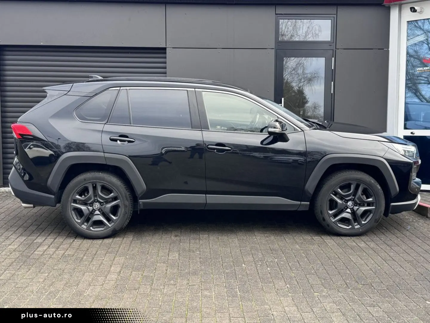 TOYOTA RAV4 2.5 Hybrid 4x4 Adventure