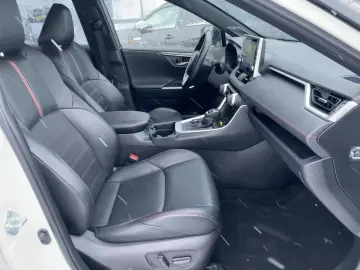 TOYOTA RAV 4 Plug-In Hybrid Technik-und Style-Paket AWD