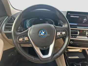 BMW X3 xDrive30e HUD AHK AdLED HiFi DrAss Lenkradhz
