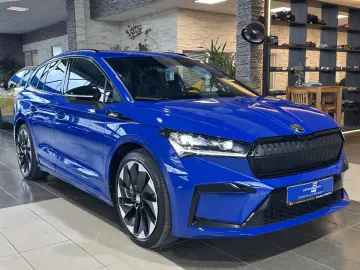 SKODA Enyaq 80x Sportline Pano AHK Wärmepumpe Navi LED