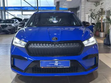 SKODA Enyaq 80x Sportline Pano AHK Wärmepumpe Navi LED