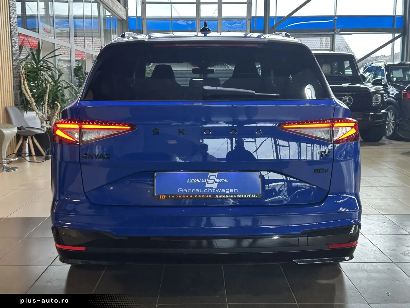 SKODA Enyaq 80x Sportline Pano AHK Wärmepumpe Navi LED