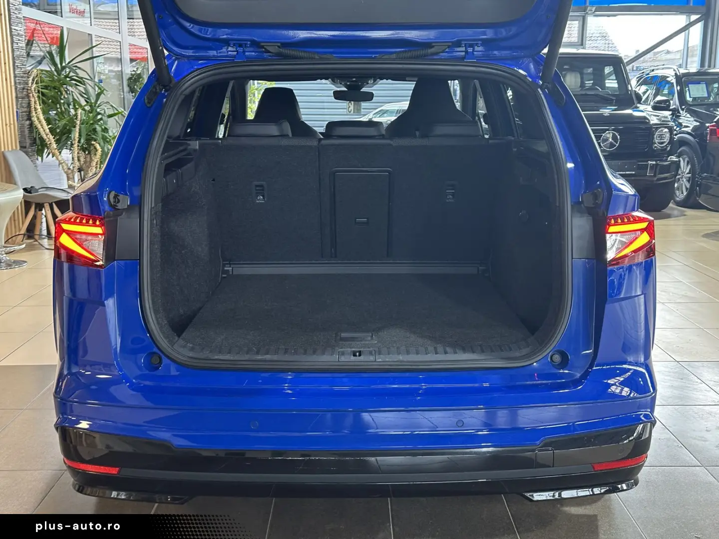 SKODA Enyaq 80x Sportline Pano AHK Wärmepumpe Navi LED