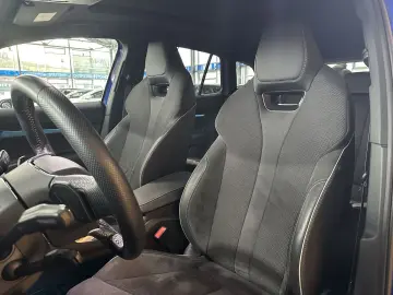 SKODA Enyaq 80x Sportline Pano AHK Wärmepumpe Navi LED