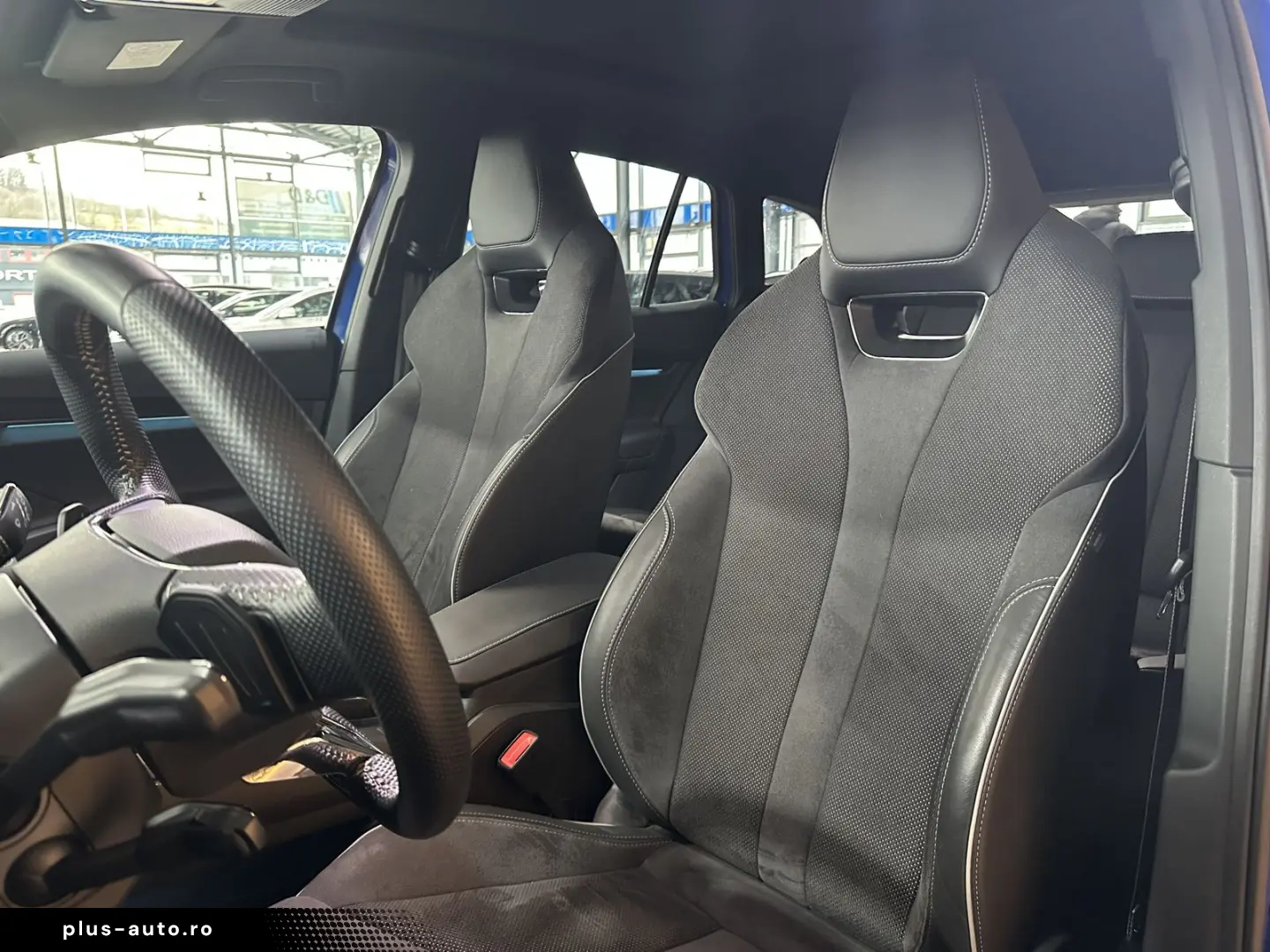 SKODA Enyaq 80x Sportline Pano AHK Wärmepumpe Navi LED