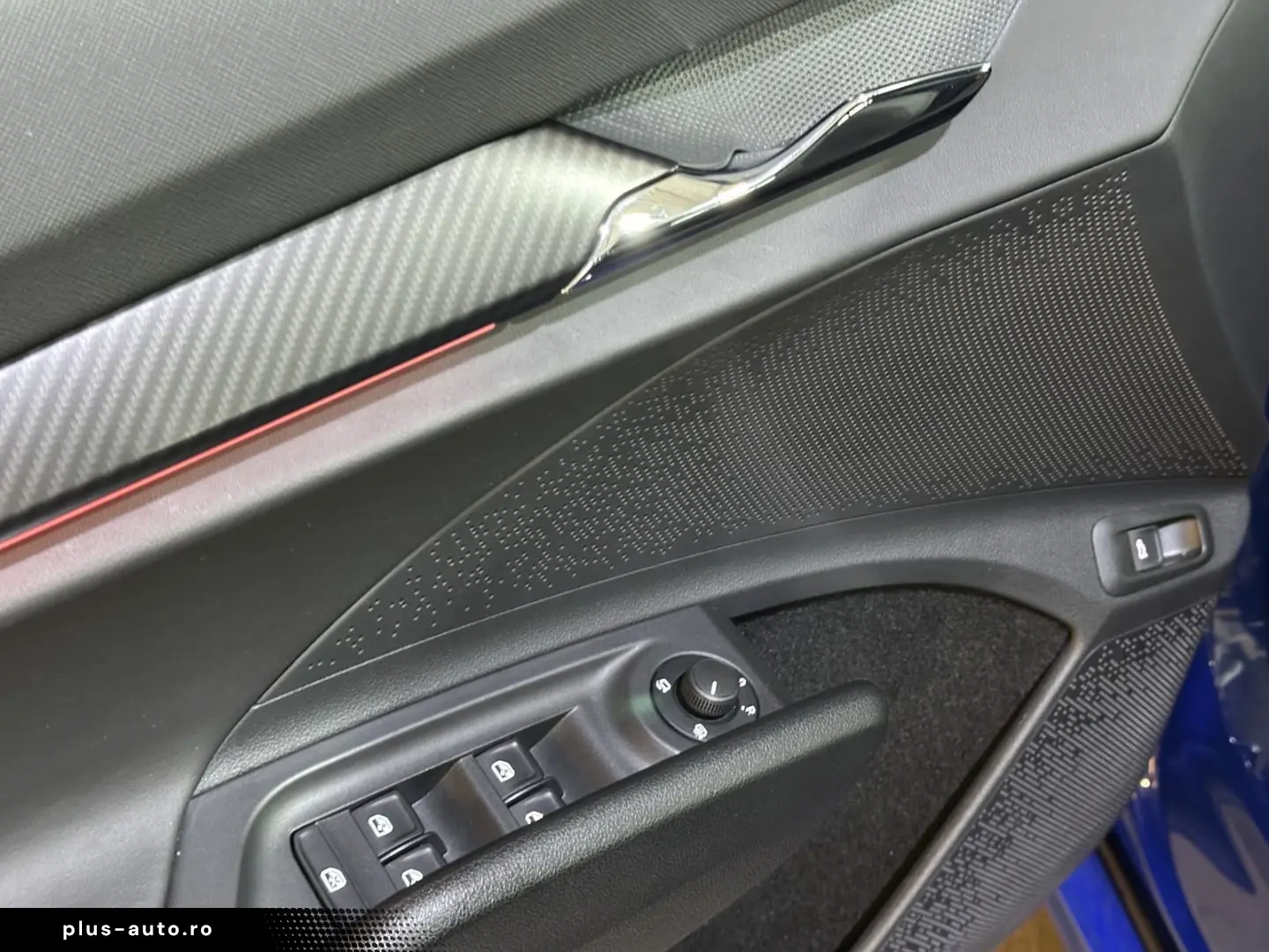 SKODA Enyaq 80x Sportline Pano AHK Wärmepumpe Navi LED