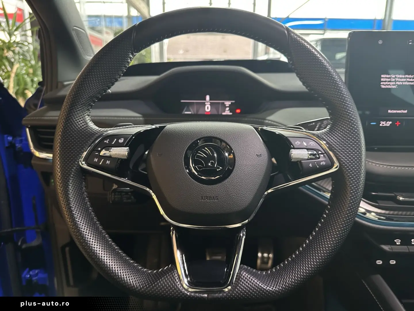 SKODA Enyaq 80x Sportline Pano AHK Wärmepumpe Navi LED