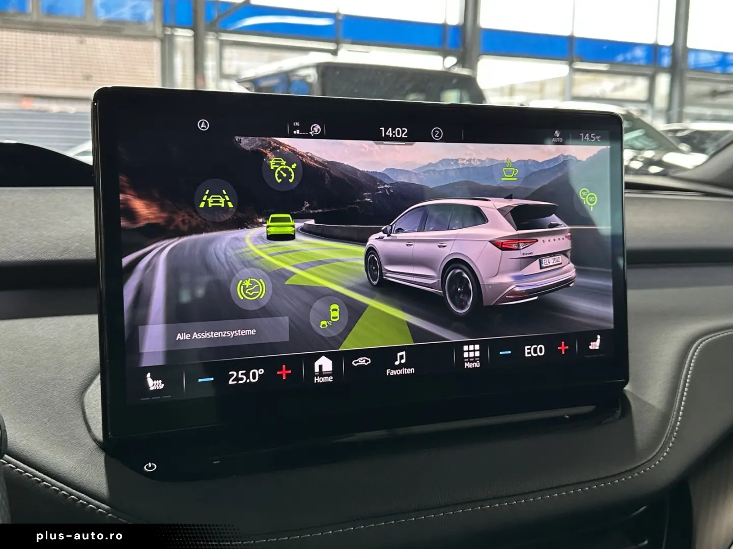 SKODA Enyaq 80x Sportline Pano AHK Wärmepumpe Navi LED