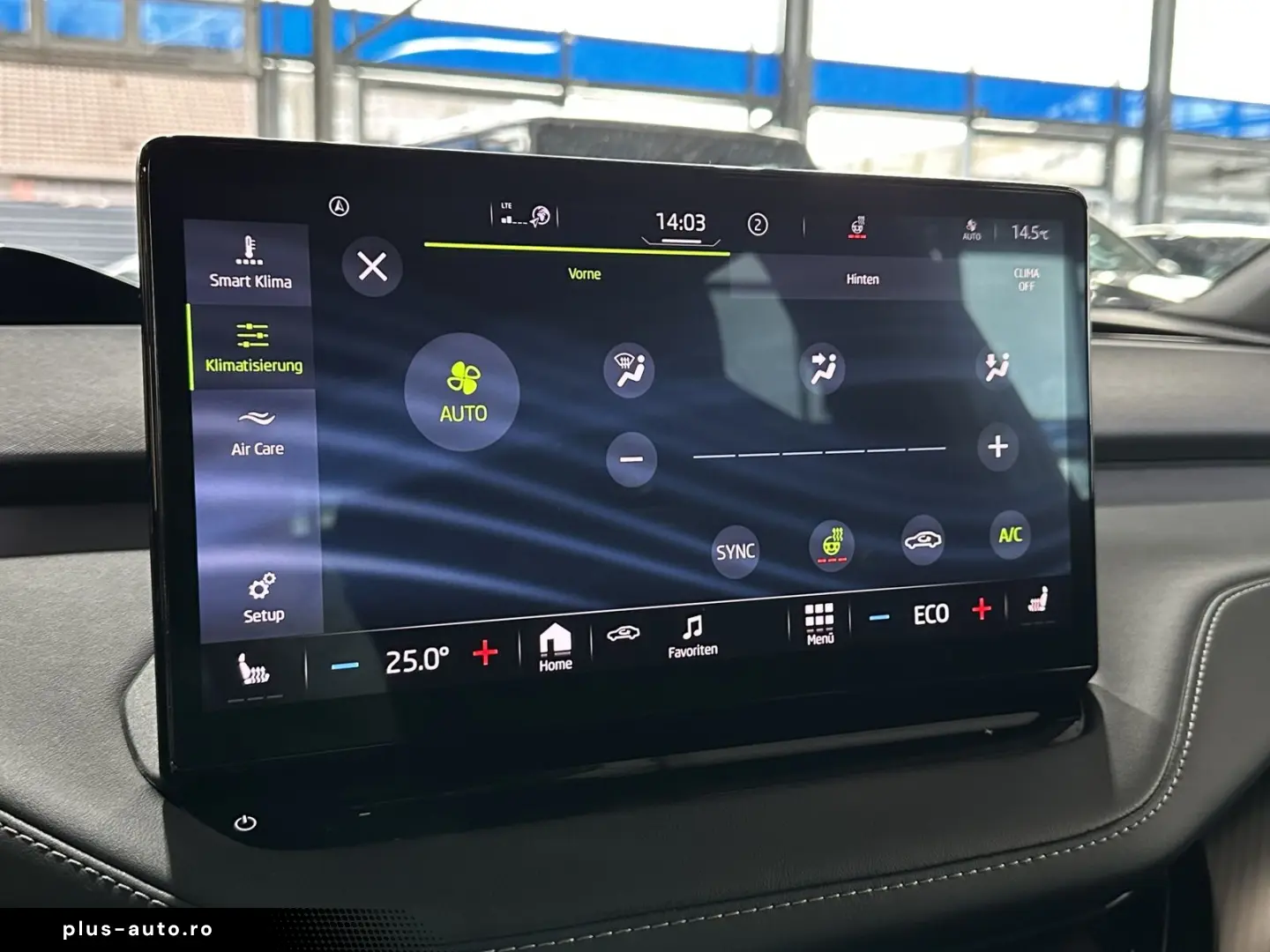 SKODA Enyaq 80x Sportline Pano AHK Wärmepumpe Navi LED