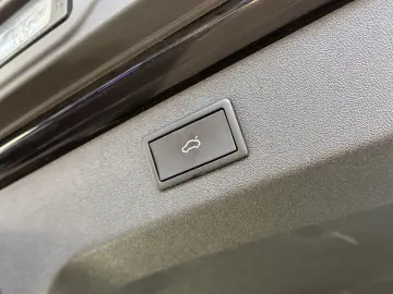 SKODA Enyaq RS Lounge Pano. dig.Cockpit Matrix-LED HUD