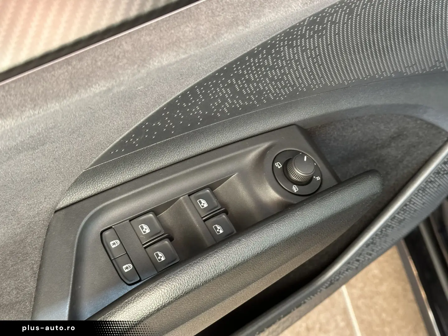 SKODA Enyaq RS Lounge Pano. dig.Cockpit Matrix-LED HUD