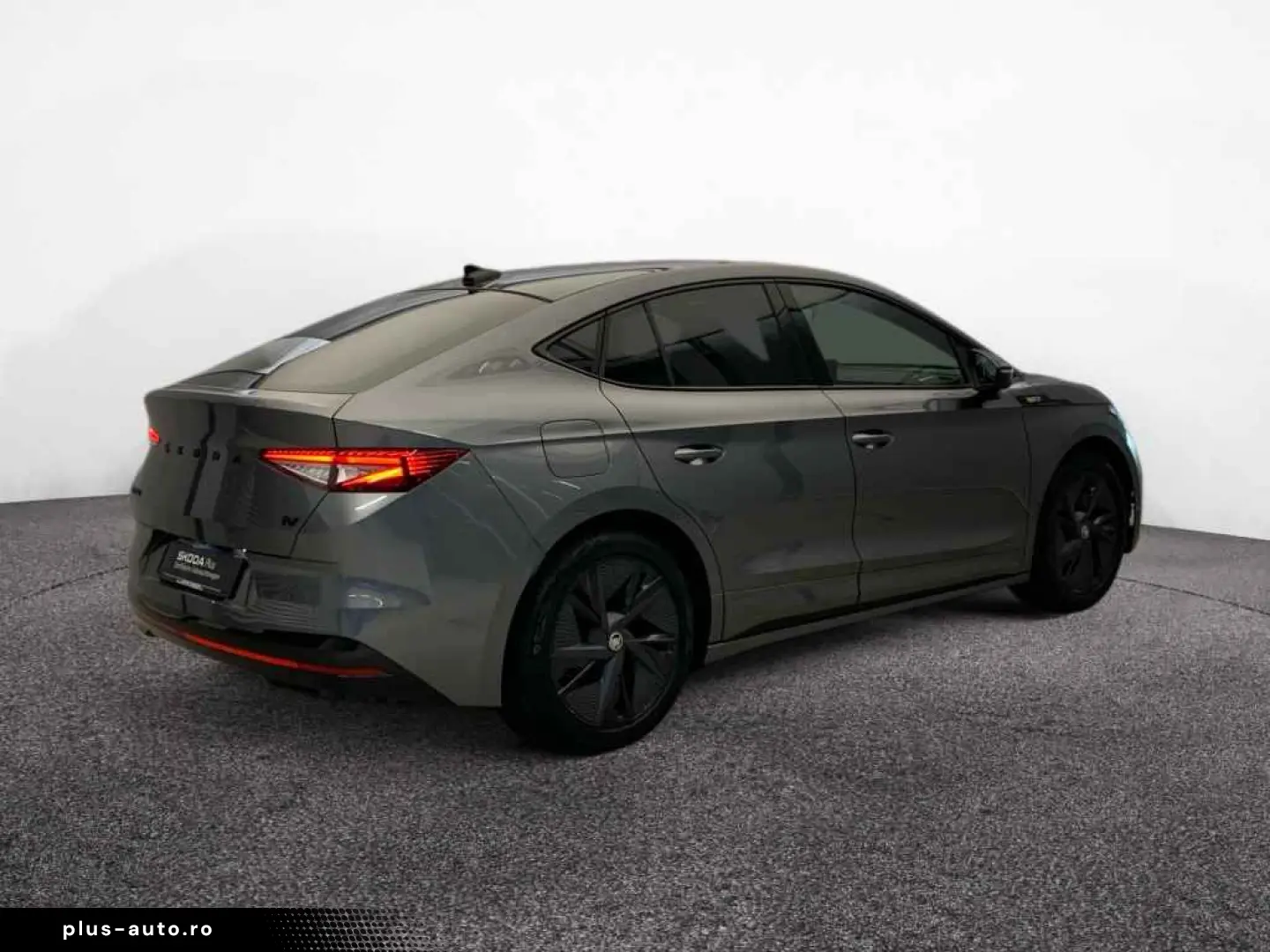 SKODA Enyaq Coupe RS 4x4  WÄRME AHK PANO LEDER MATRIX