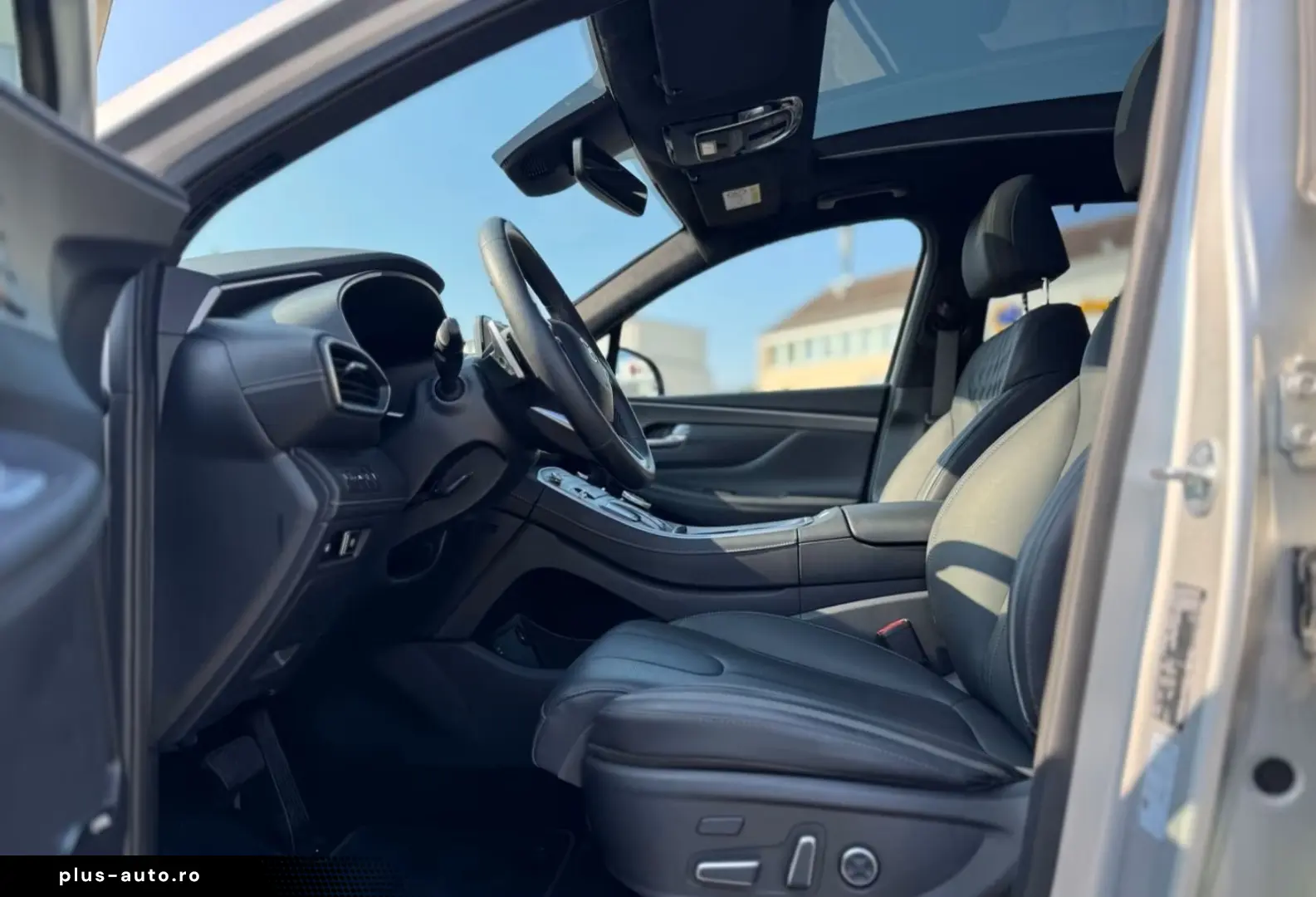 HYUNDAI Santa Fe Signature 4WD