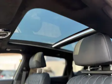 HYUNDAI Santa Fe Signature 4WD