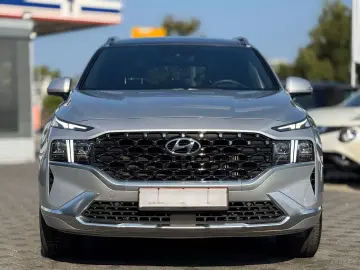 HYUNDAI Santa Fe Signature 4WD