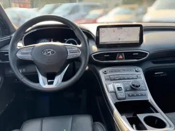 HYUNDAI Santa Fe Signature 4WD