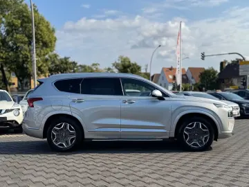 HYUNDAI Santa Fe Signature 4WD