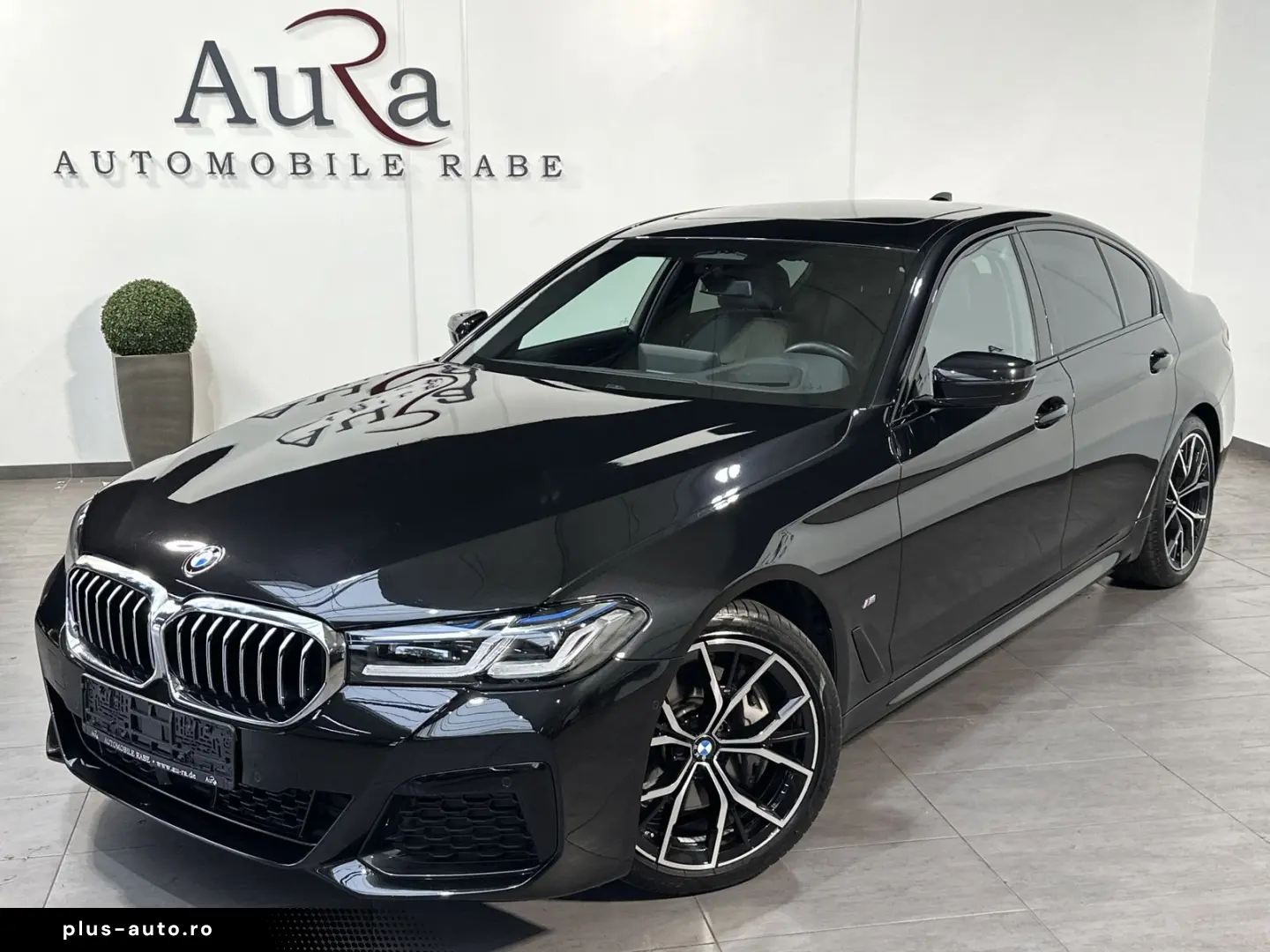 BMW 530d xDrive M-Sport NAV LED AHK HEAD-UP GLASDACH