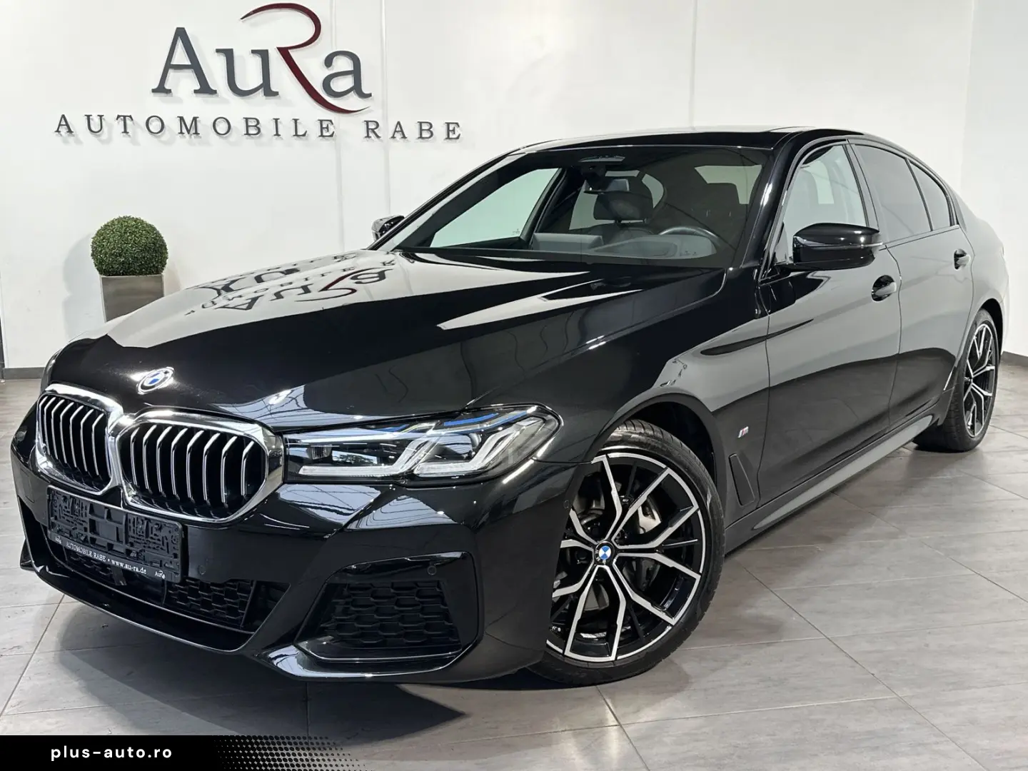 BMW 530d xDrive M-Sport NAV LED AHK HEAD-UP GLASDACH