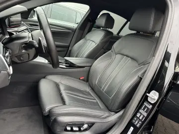 BMW 530d xDrive M-Sport NAV LED AHK HEAD-UP GLASDACH