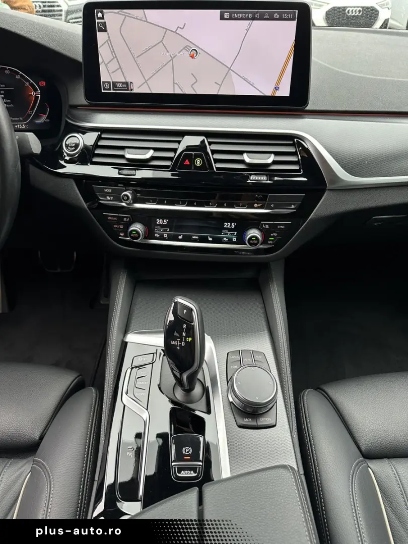 BMW 530d xDrive M-Sport NAV LED AHK HEAD-UP GLASDACH